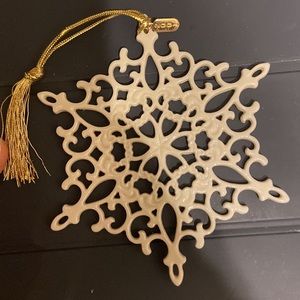 2001 Lenox fantasies snowflake ornament